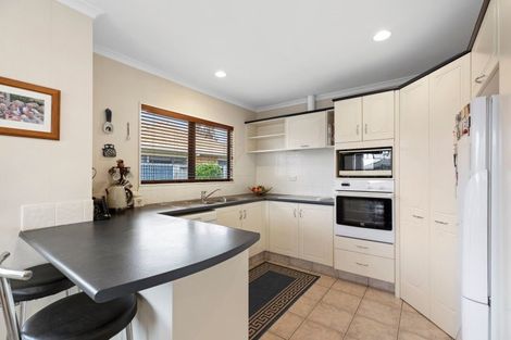 Photo of property in 15 Rosberg Place, Mount Maunganui, 3116