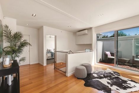 Photo of property in 11 Inga Road, Milford, Auckland, 0620