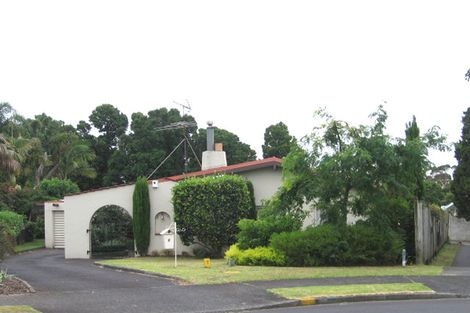 Photo of property in 6 Jessmae Place, Hillcrest, Auckland, 0627