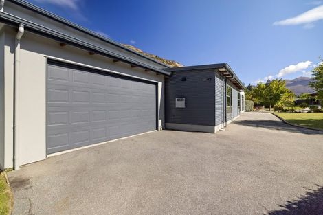Photo of property in 29 Ferry Hill Drive, Lower Shotover, Queenstown, 9371