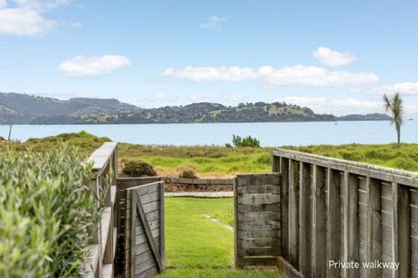 Photo of property in 47 Taumata Road, Omaha, 0986