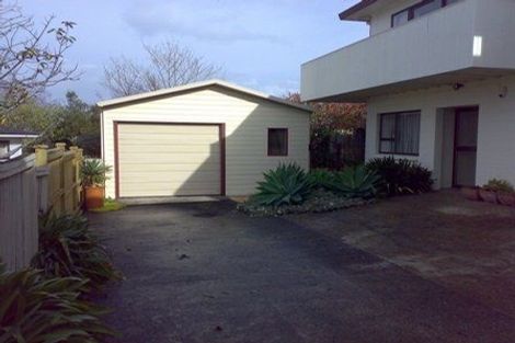 Photo of property in 2/44 Raleigh Road, Northcote, Auckland, 0627
