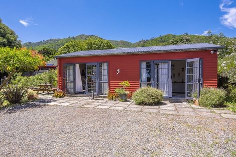 Photo of property in 25 Seddon Street, Waikanae, 5036