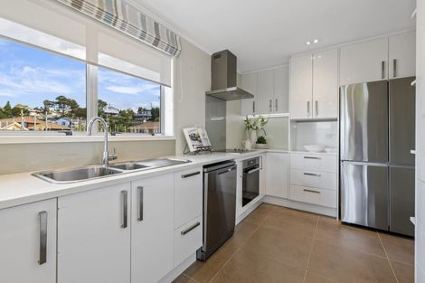 Photo of property in 9 Serrata Place, Browns Bay, Auckland, 0630