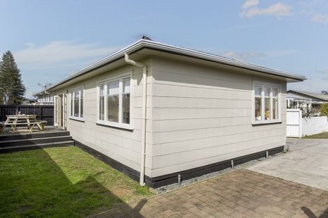 Photo of property in 11d Springs Road, Parakai, 0830