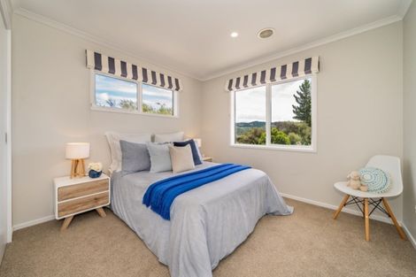 Photo of property in 29 Mt Marua Drive, Timberlea, Upper Hutt, 5018