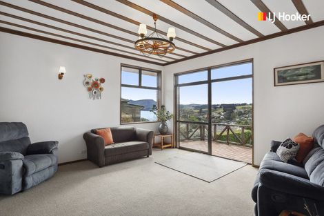 Photo of property in 9 Featherston Street, Macandrew Bay, Dunedin, 9014