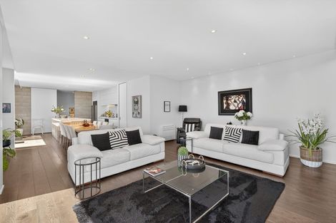 Photo of property in 98 Major Hornbrook Road, Mount Pleasant, Christchurch, 8081