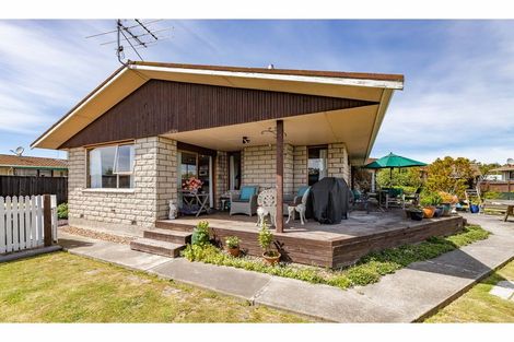 Photo of property in 4 Collingwood Place, Rangiora, 7400