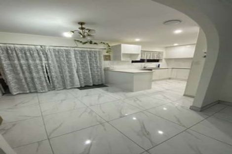 Photo of property in 2/9 Berwyn Avenue, Takanini, 2112