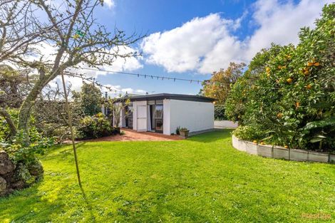 Photo of property in 2/10 Rodney Road, Northcote Point, Auckland, 0627
