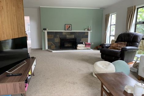 Photo of property in 2/15 Fairfax Avenue, Northcote, Auckland, 0627