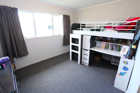 Photo of property in 21 Crescent Court, Melville, Hamilton, 3206