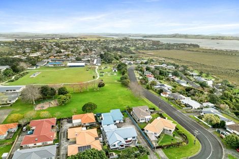 Photo of property in 11a Raumati Crescent, Onerahi, Whangarei, 0110