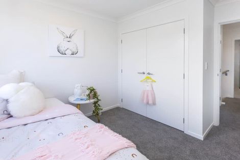 Photo of property in 44d Pine Avenue, Upper Hutt Central, Upper Hutt, 5018