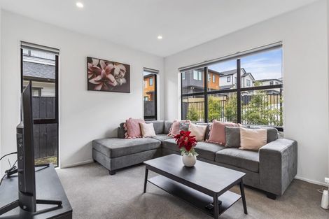 Photo of property in 10 Huaota Place, Botany Downs, Auckland, 2010