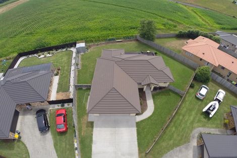 Photo of property in 24 Breaker Grove, Waiuku, 2123