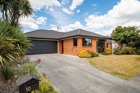 Photo of property in 10 Boston Parade, Kelvin Grove, Palmerston North, 4414