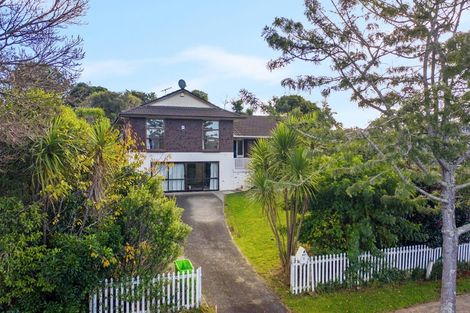 Photo of property in 3 Mirrabooka Avenue, Botany Downs, Auckland, 2010