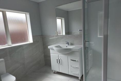 Photo of property in 100 Manuroa Road, Takanini, 2112