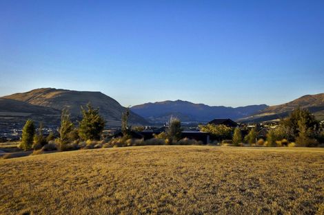 Photo of property in 31 Cappie Drive, Jacks Point, Queenstown, 9371