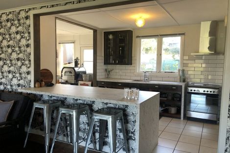 Photo of property in 12 Komiti Road, Tinopai, 0593