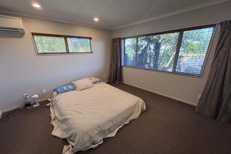 Photo of property in 6 Kea Place, Fitzherbert, Palmerston North, 4410