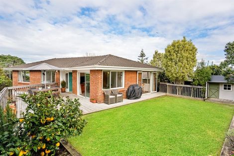Photo of property in 41 Woodstock Road, Forrest Hill, Auckland, 0620