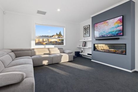 Photo of property in 15 Catherine Mclean Road, Pukekohe, 2120