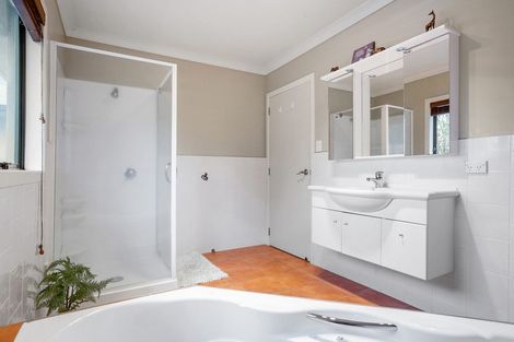 Photo of property in 2 Knox Place, Leamington, Cambridge, 3432