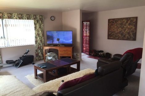 Photo of property in 3213 Great North Road, New Lynn, Auckland, 0600