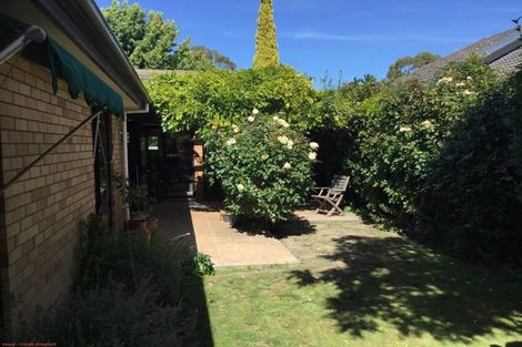 Photo of property in 4 Parkstone Avenue, Ilam, Christchurch, 8041