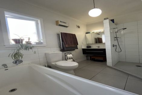 Photo of property in 16 Logan Avenue, Marewa, Napier, 4110