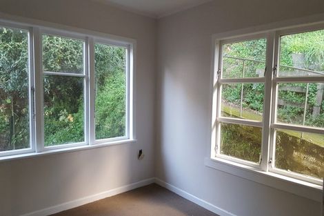 Photo of property in 57 Mortimer Terrace, Brooklyn, Wellington, 6021