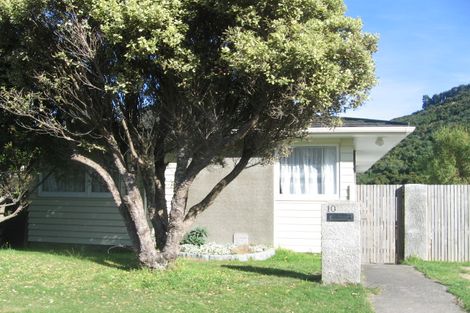 Photo of property in 10 Ayton Drive, Whitby, Porirua, 5024