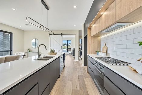 Photo of property in 4 Wheki Place, Swanson, Auckland, 0614