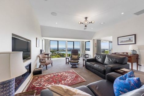 Photo of property in 8 Westmere Lane, Mount Pleasant, Christchurch, 8081