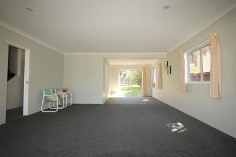 Photo of property in 127 Clovelly Road, Bucklands Beach, Auckland, 2012