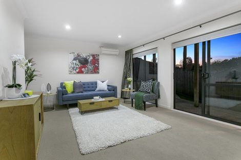 Photo of property in 23 Trotting Terrace, Fairview Heights, Auckland, 0632