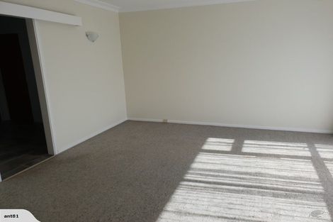 Photo of property in 2/71 Coronation Road, Papatoetoe, Auckland, 2025