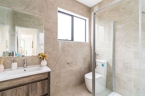 Photo of property in 718b Massey Road, Mangere, Auckland, 2022