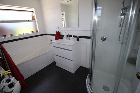 Photo of property in 15 Newton Place, Westbrook, Palmerston North, 4412