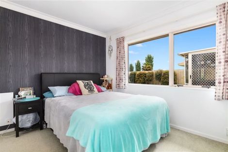 Photo of property in 8 Reynolds Drive, Glenview, Hamilton, 3206