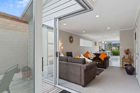 Photo of property in 42 Scoria Close, Pyes Pa, Tauranga, 3112