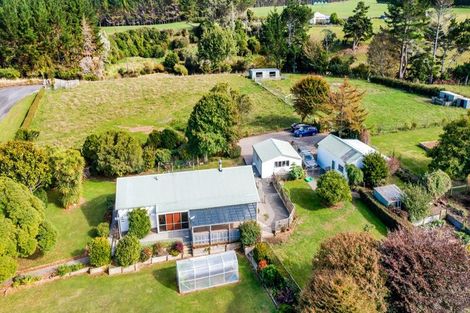 Photo of property in 116 Clifford Road, Eltham, 4322