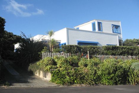 Photo of property in 32 Richard Street, Titahi Bay, Porirua, 5022
