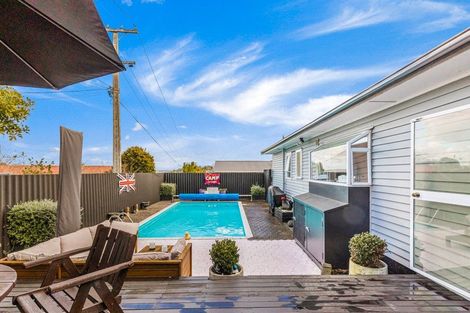 Photo of property in 2/29 Sunnyfield Crescent, Glenfield, Auckland, 0629