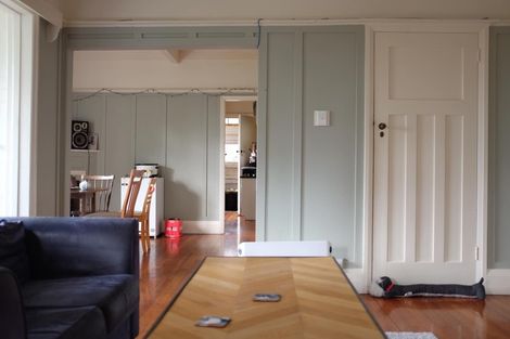 Photo of property in 5 Kinross Street, Kelburn, Wellington, 6012