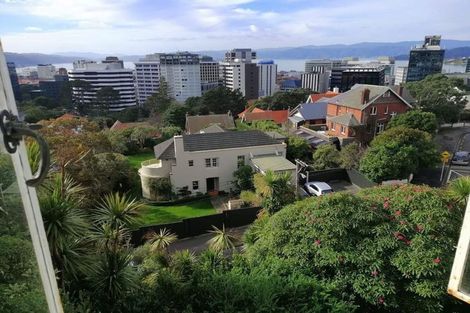 Photo of property in 5 Kinross Street, Kelburn, Wellington, 6012