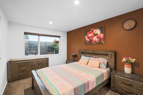 Photo of property in 3 Farquhars Road, Redwood, Christchurch, 8051